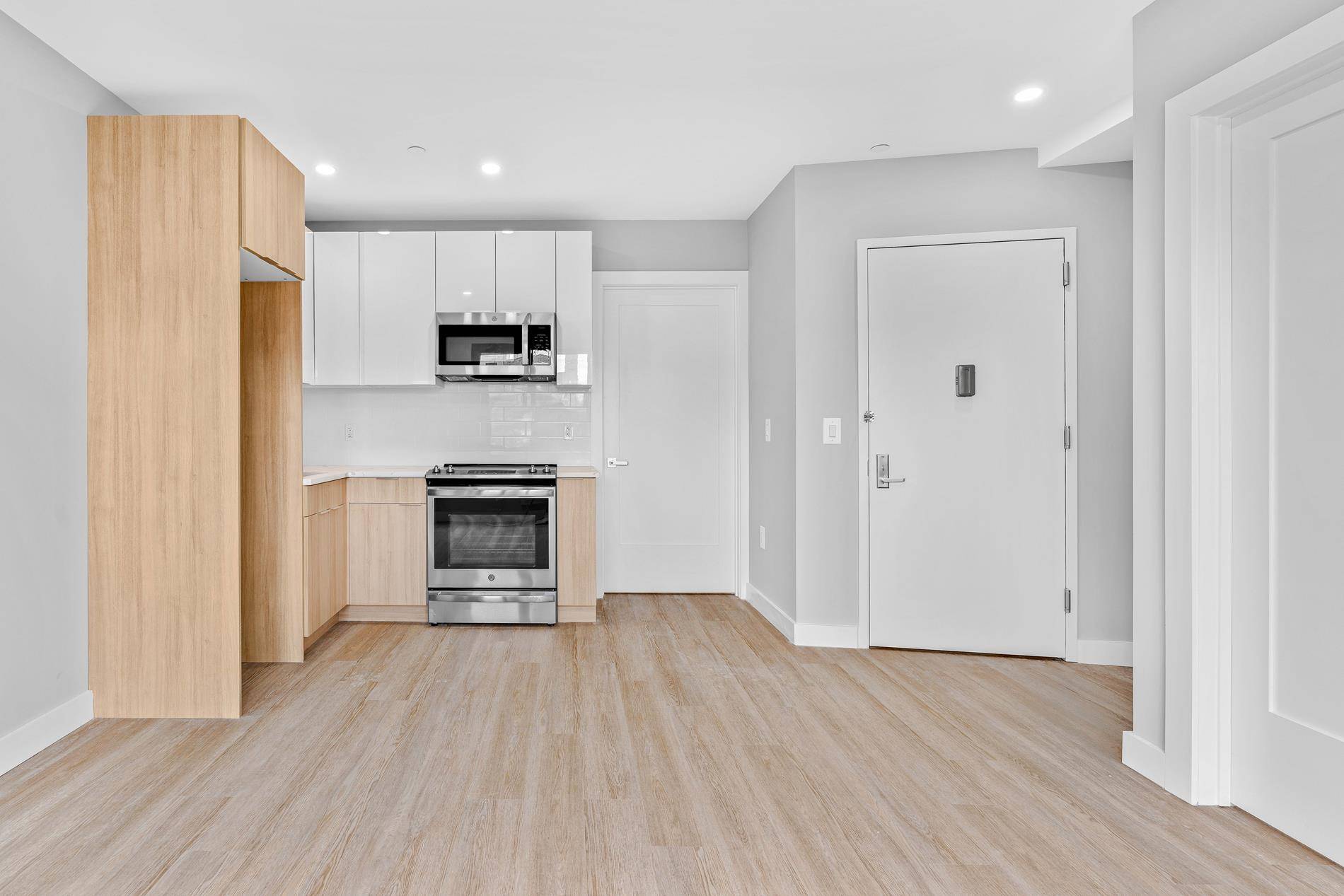 Introducing 30 38 31 street Brand new elevator building in the heart of Astoria !