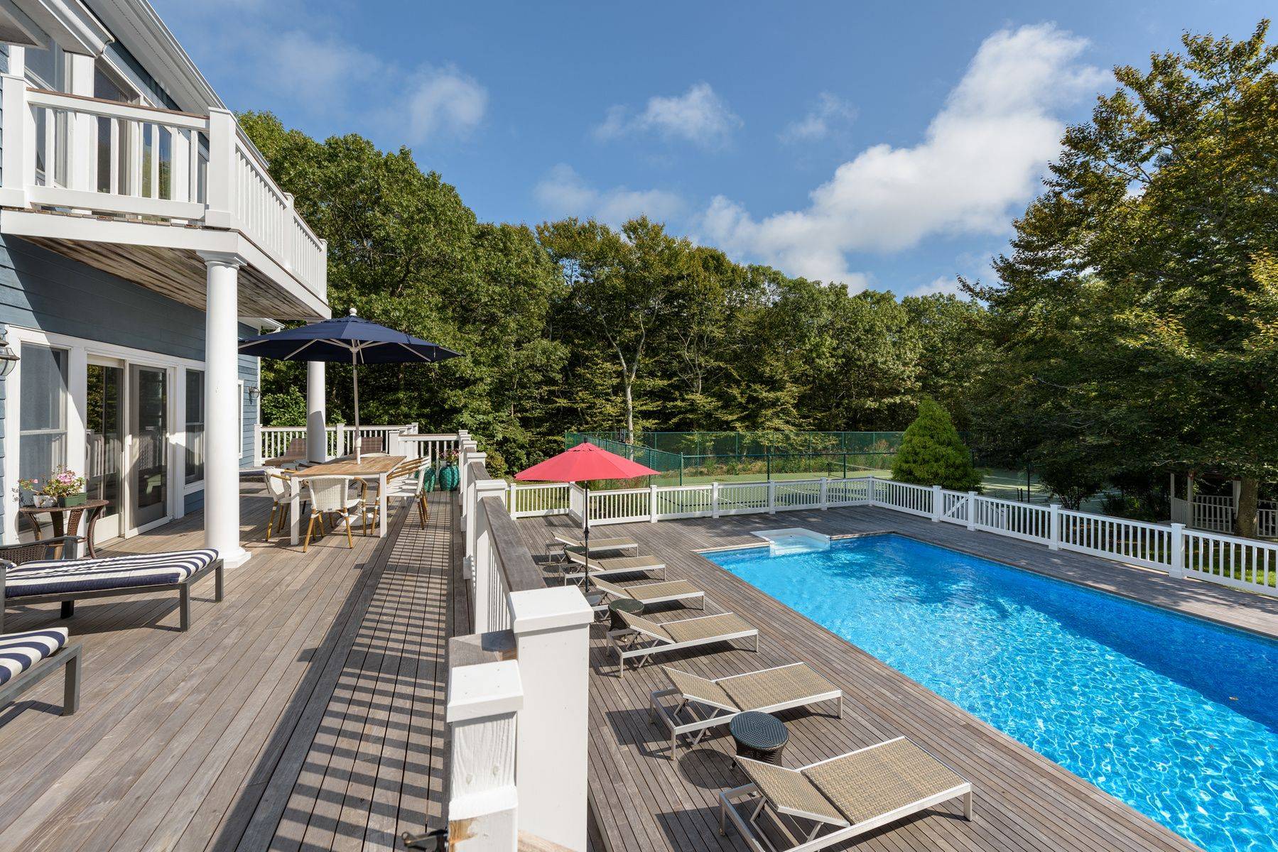 Lovely Summer Rental With Tennis on Private Lane in Southampton