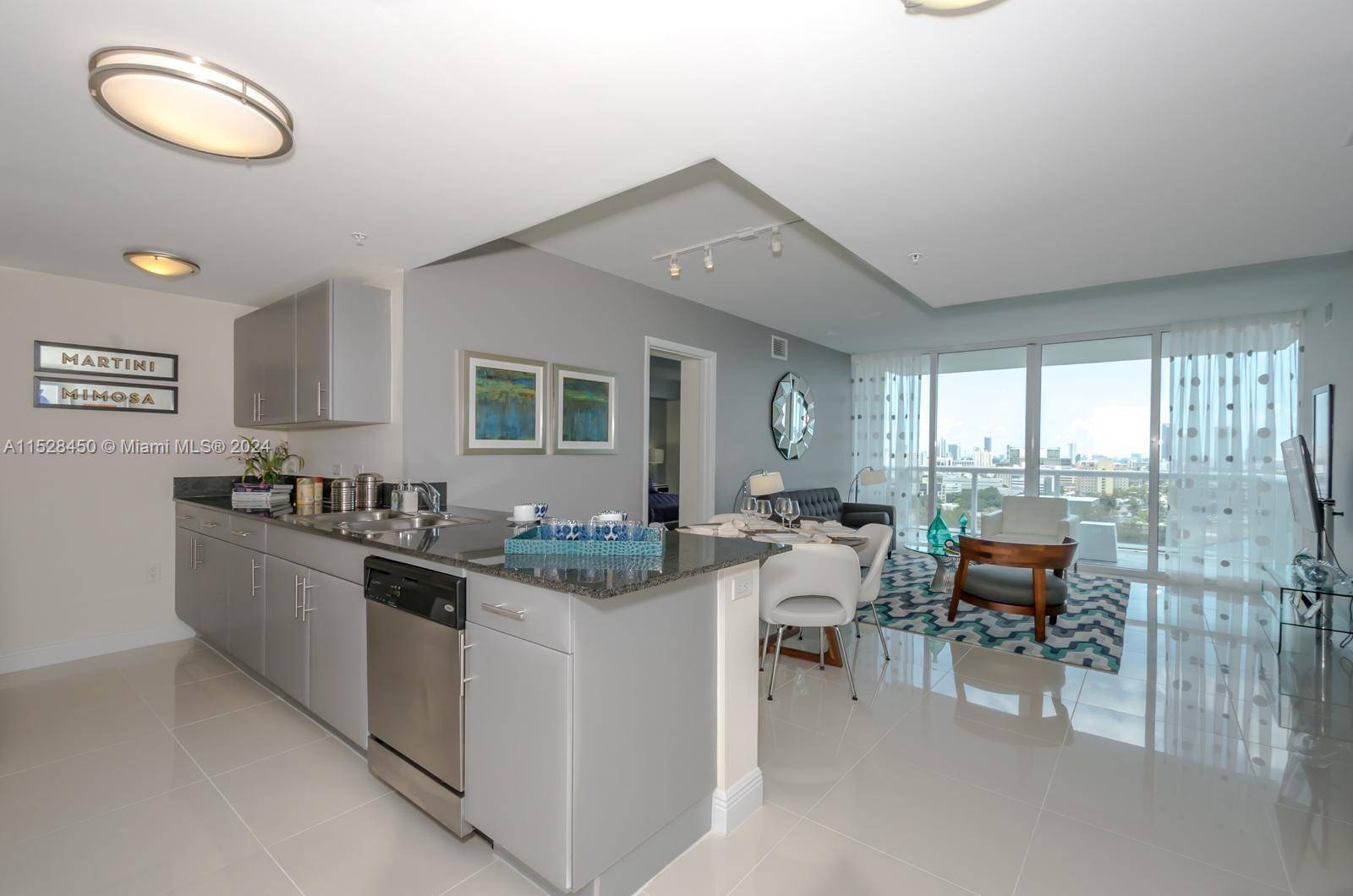 Luxury 2 bedroom 2 baths condo features open floor plan with spectacular river and city views, spacious balcony, stainless steel kitchen appliances and much more.