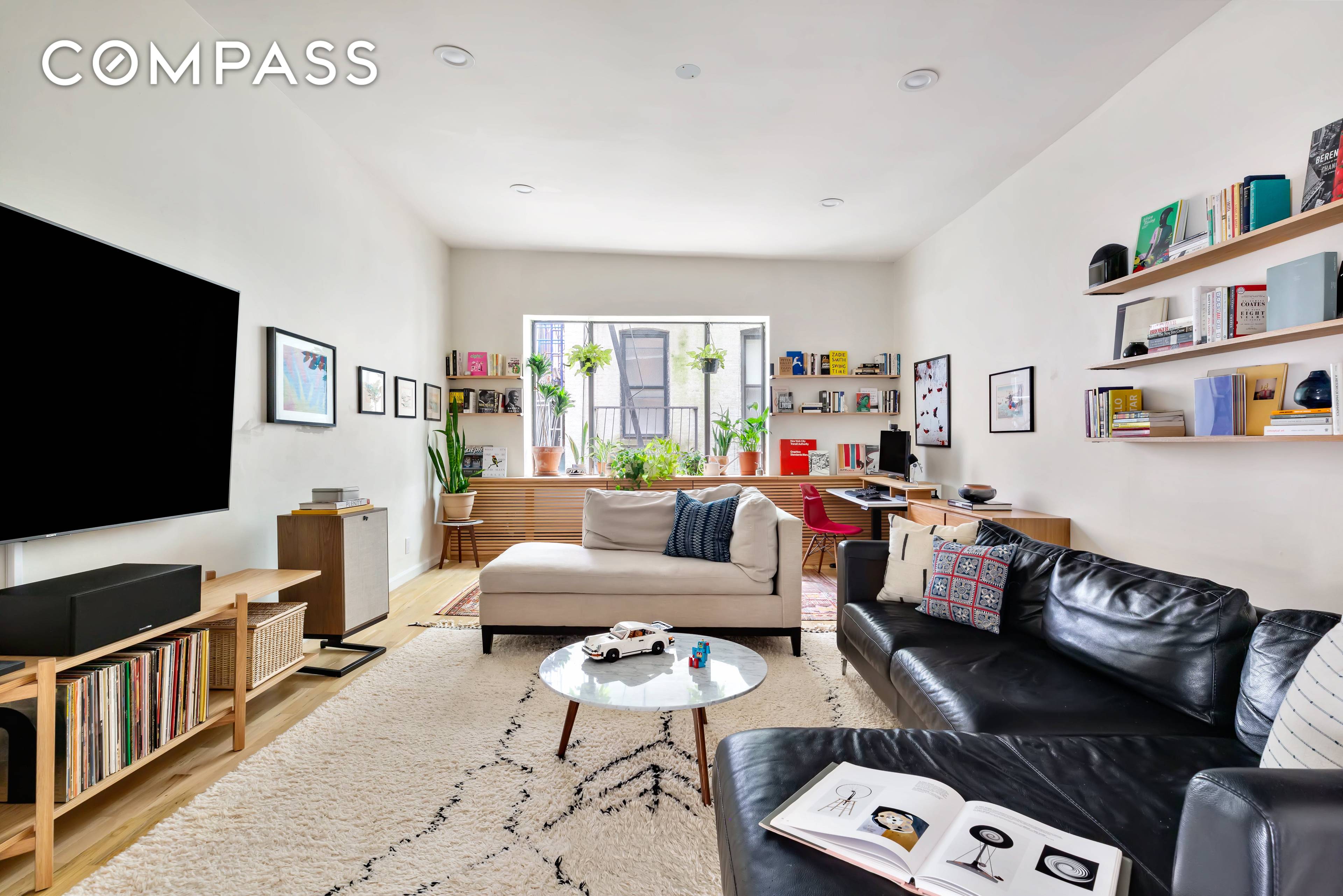 This exceptional one bedroom loft will captivate you with its soaring ceilings and chic design.
