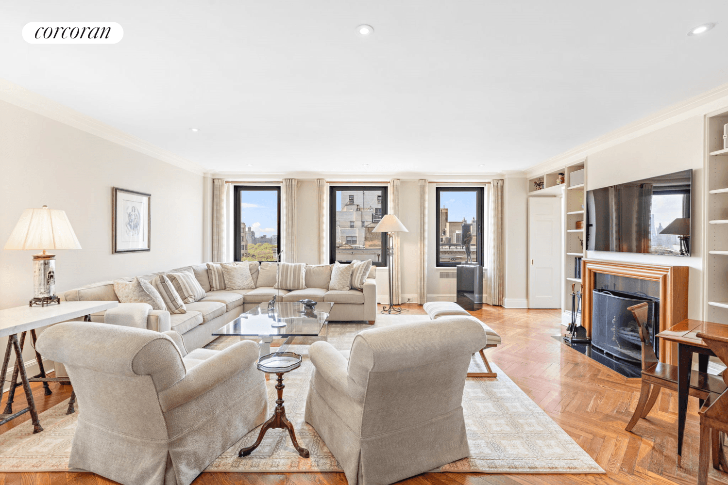 Classic 6 at 49 East 86th Street !