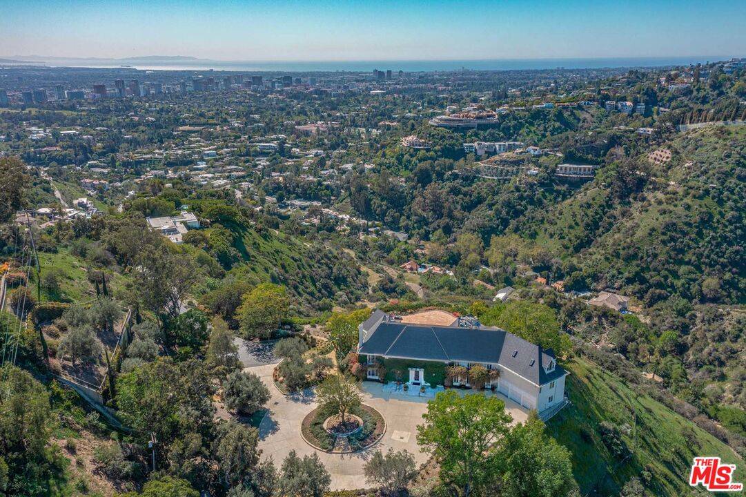 1501  Tower Grove Beverly Hills Flats LA
