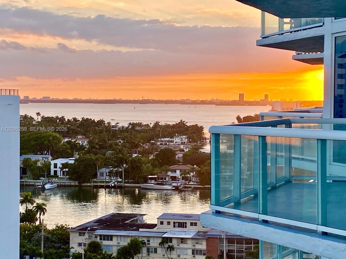Balcony View: Intercostal & City View