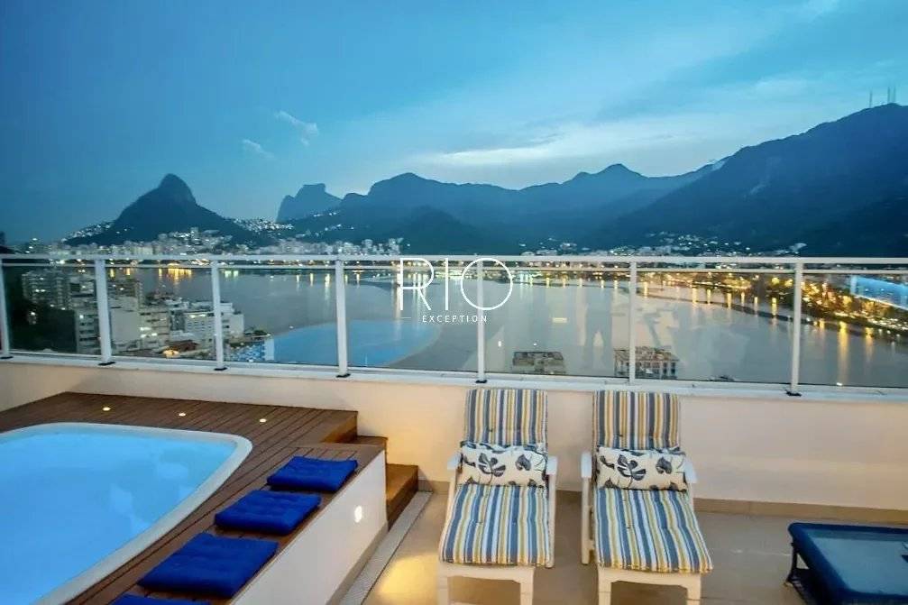 Lagoa - Sumptuous duplex penthouse of 505m2 with view and absolute calm !