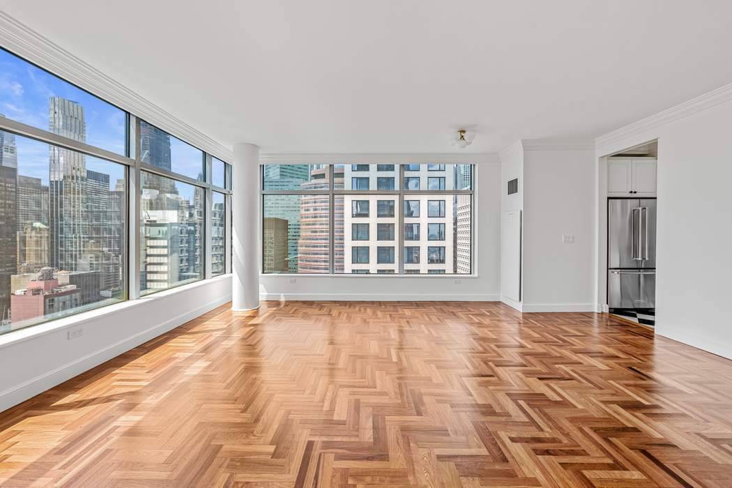 2 Bedroom 2 Bathroom with Washer Dryer Full Service Doorman building Experience true city living with stunning views of some of New York s iconic buildings.