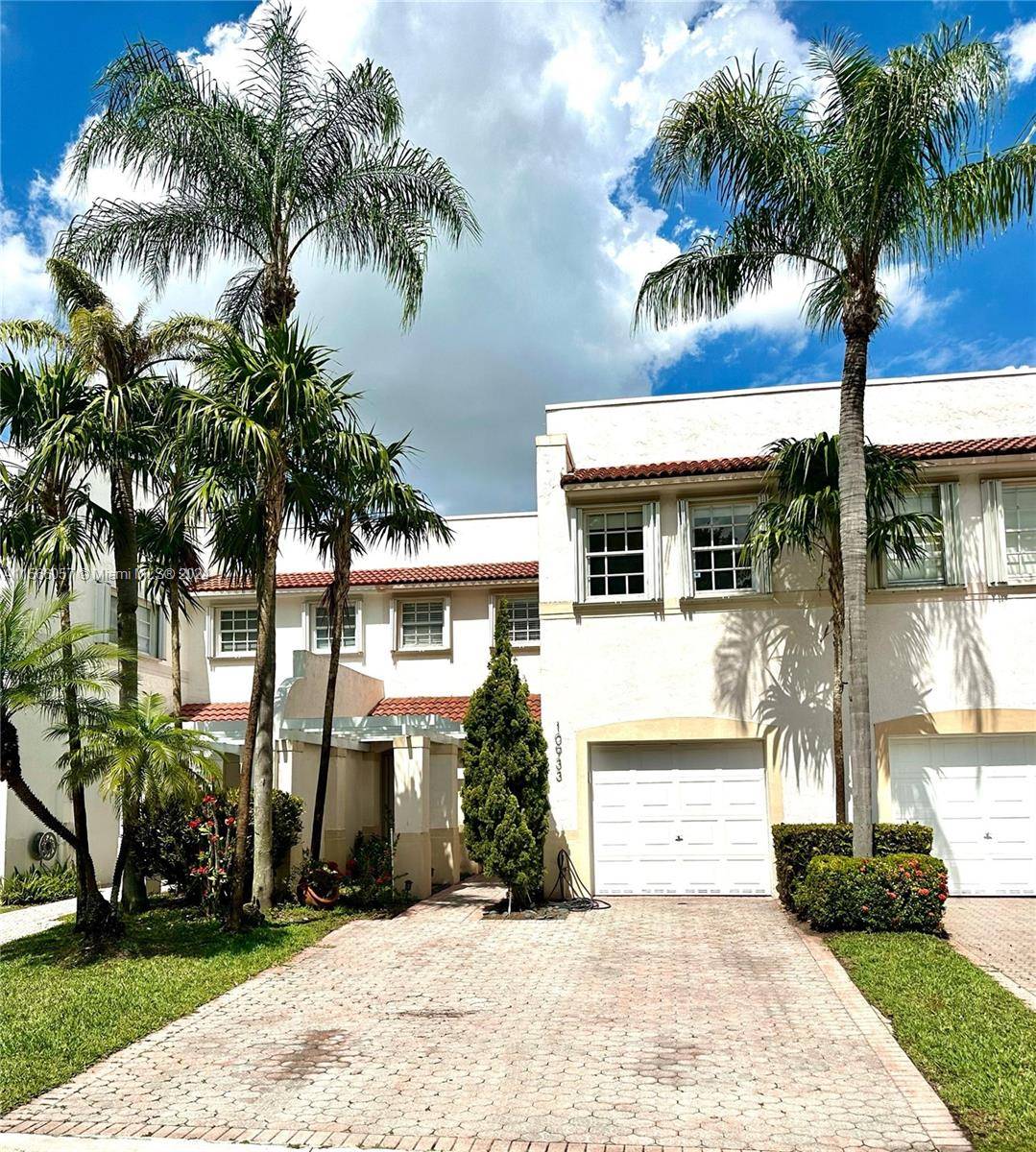 Upscale living in the premier community of Doral Isles !