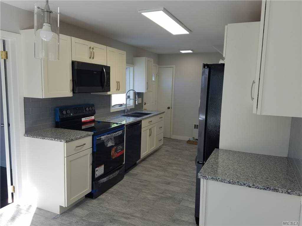 5 bed 3 bath totally recently totally gut renovated with huge yard video of apartment attatched