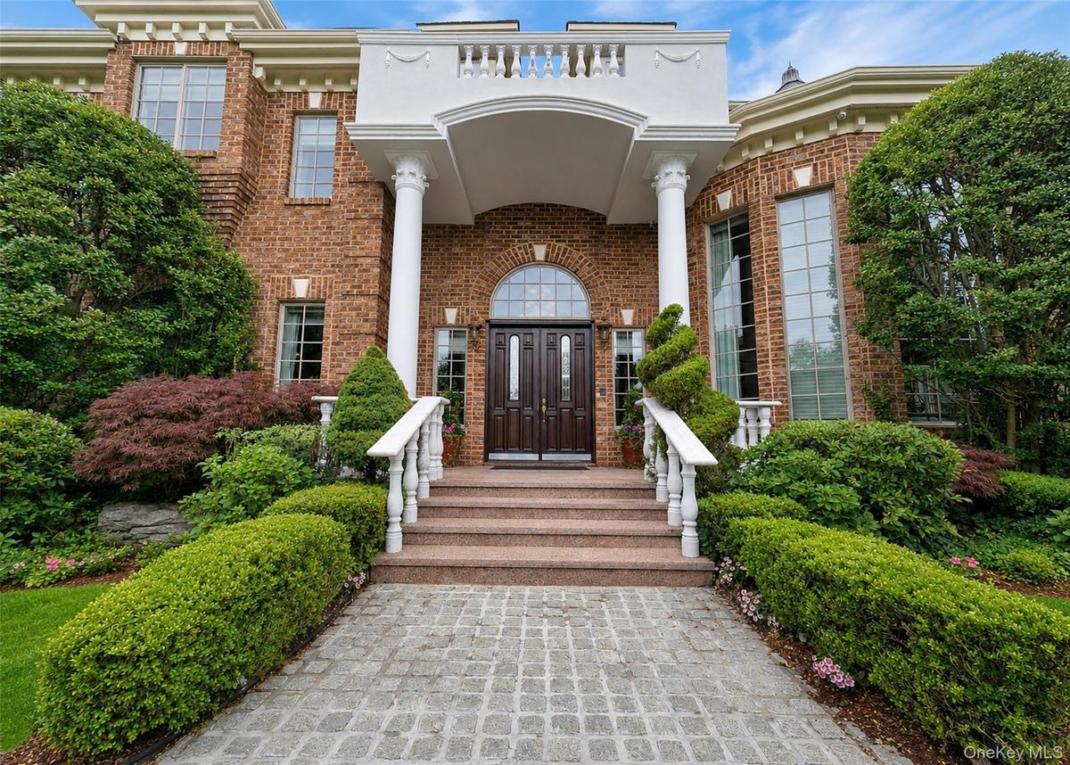 Palatial Entrance to Manhasset Manor