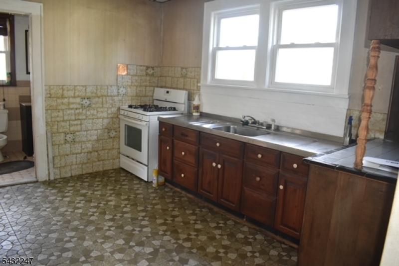 1st floor kitchen