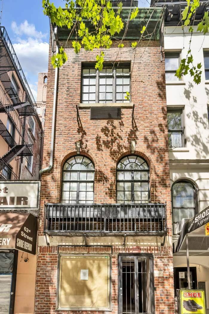 Incredible Mixed Use Townhouse located in one of Manhattan's most desirable Upper East Side retail and residential enclaves !