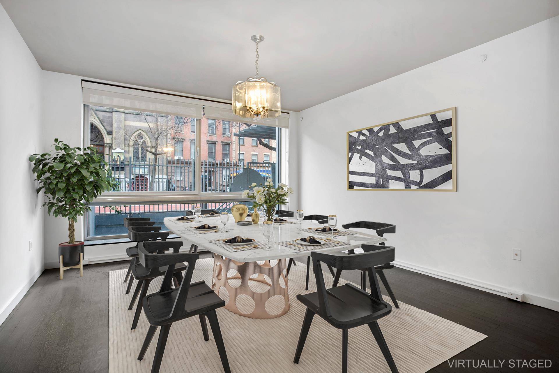 With over 3, 000 square feet of interior living space and an 800 square foot private garden, this spacious and well appointed apartment features a top of the line kitchen ...