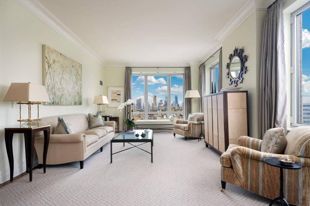 Welcome to the epitome of luxurious living at the Chatham Condominium !