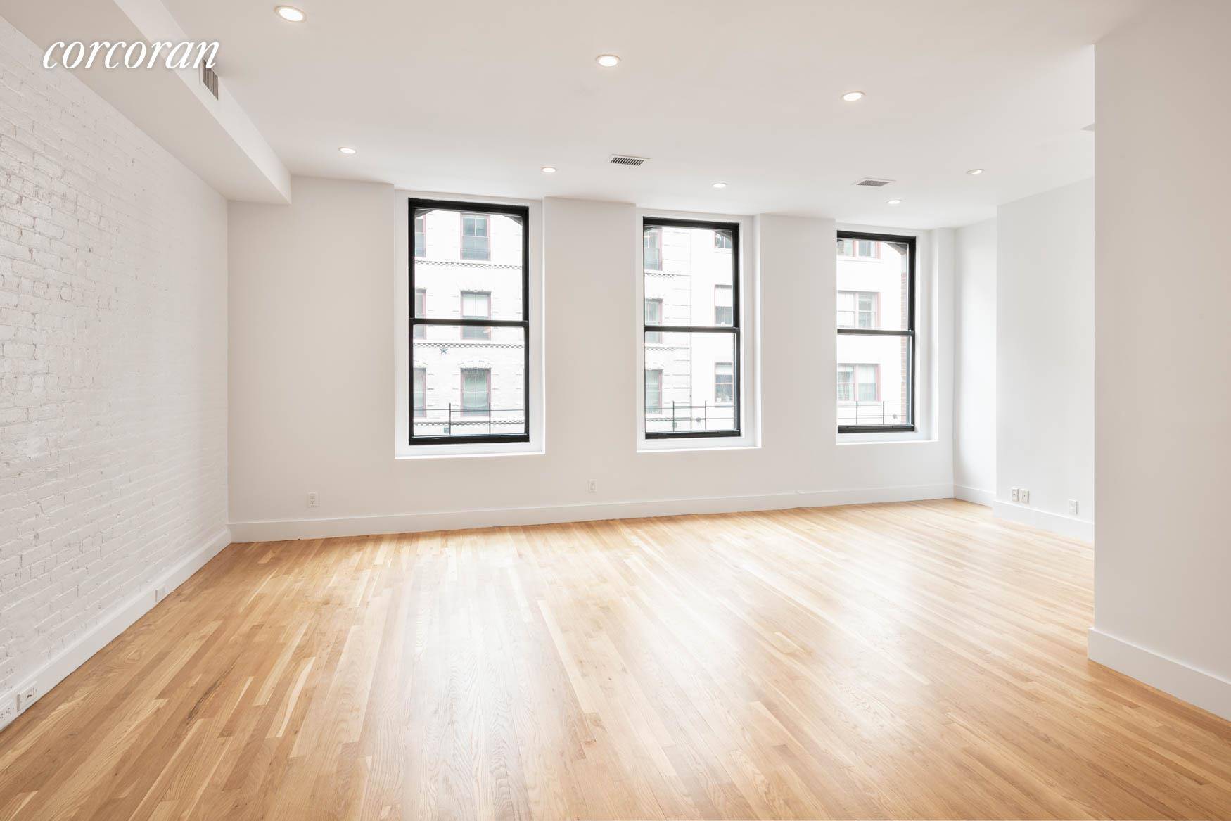 An authentic full floor loft in a boutique Tribeca condominium building, this two bedroom, two bathroom plus home office residence offers the ideal combination of old world details and modern ...