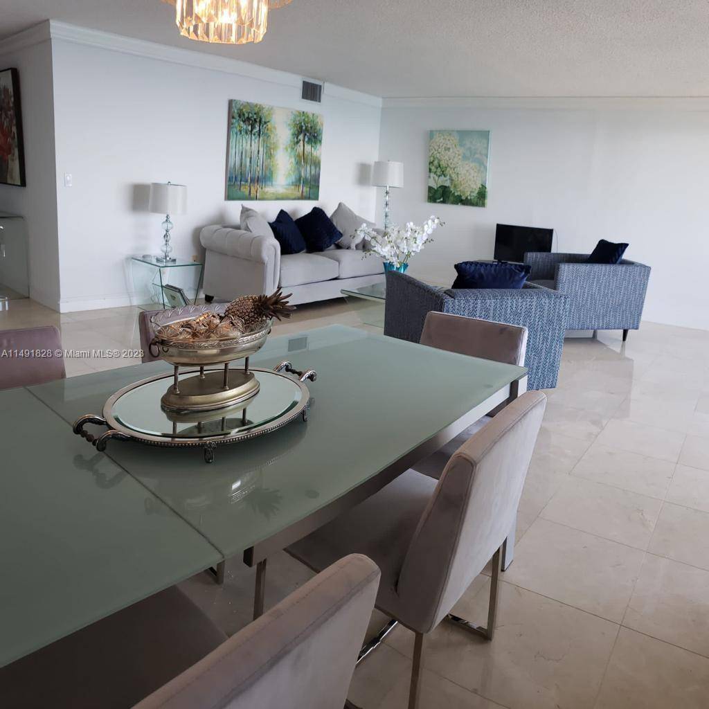 KEY BISCAYNE SESONAL RENTAL BEACH FRONT CONDO FULLY FURNISHED BEAUTIFUL 2 BEDROOMS, 2 BATH PRIVATE UNIT IN CASA DEL MAR.