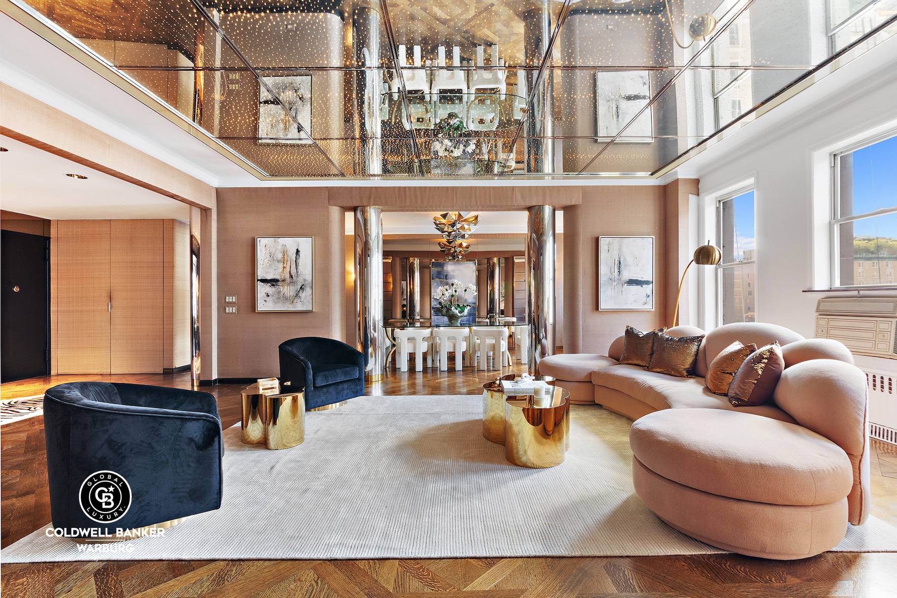 This elegant and sophisticated high floor corner Classic 9 residence is in one of the Upper East Side's most coveted pre war cooperatives.