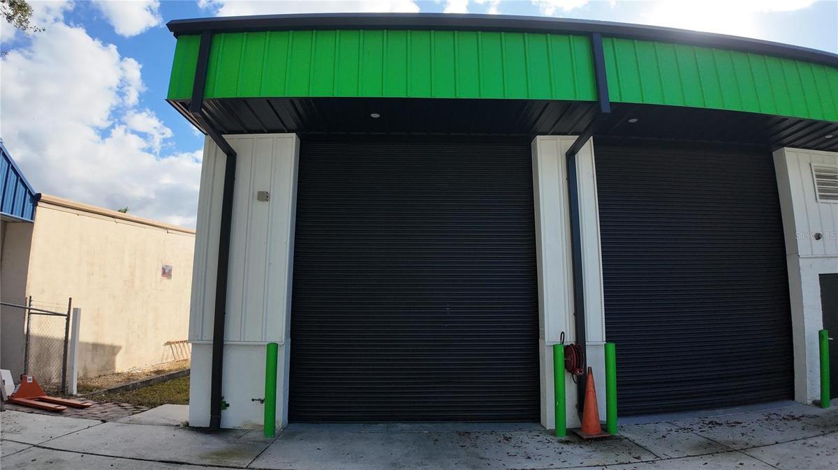 Building - Left unit is leaseable space