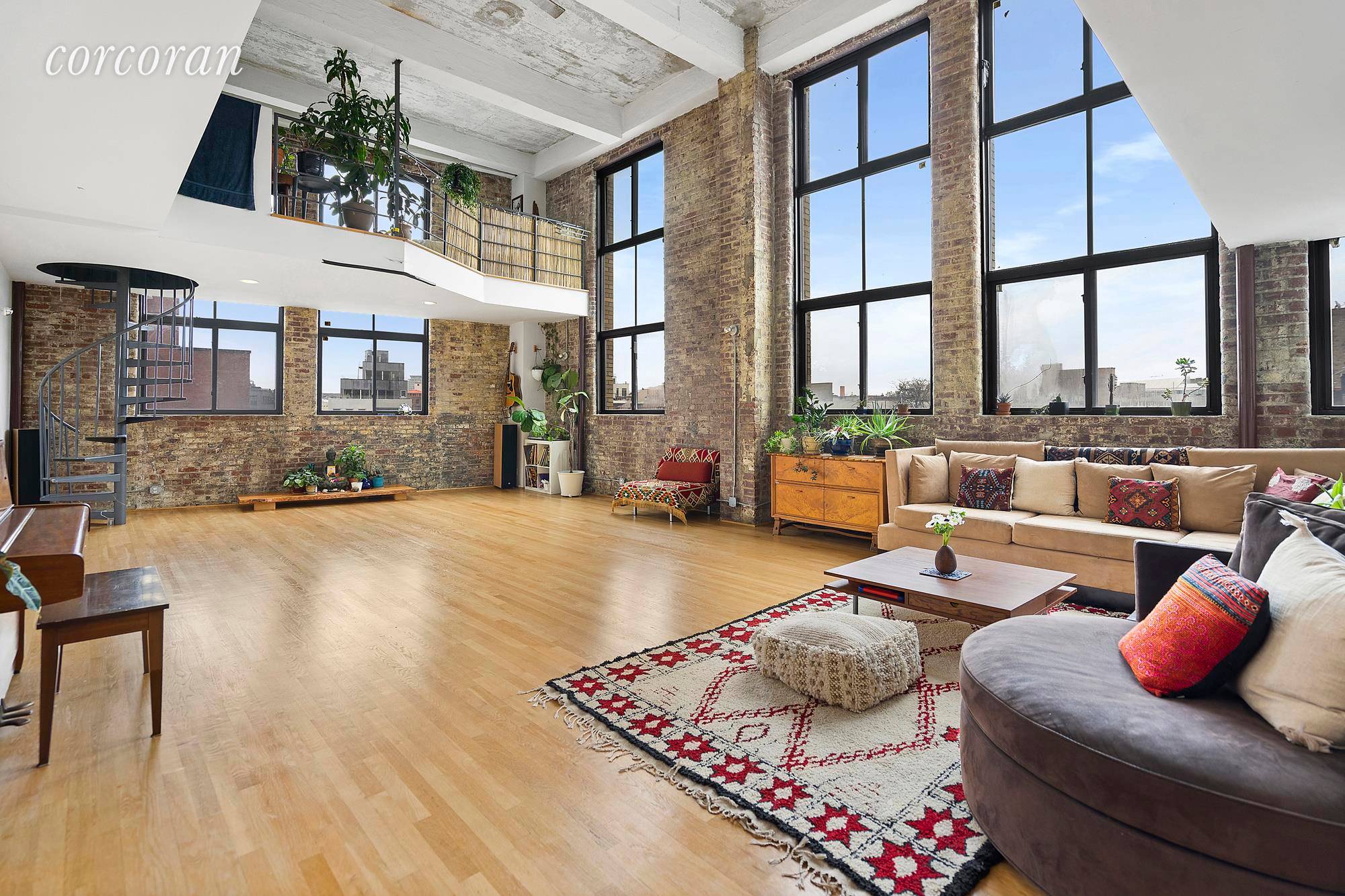 Residence 3G, a true loft apartment at The Esquire, Williamsburg's most coveted factory conversion building, must be seen to be believed !