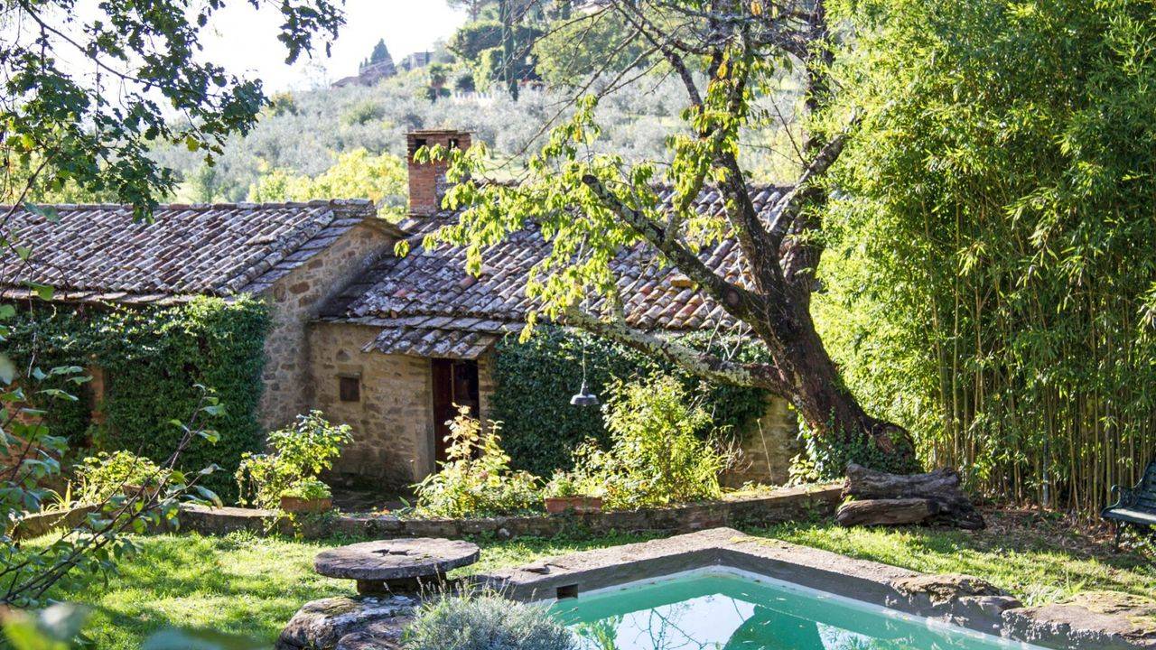 House in Cortona for sale, ex-mill, restored completely, a two storey building. Olive grove, park, forest.