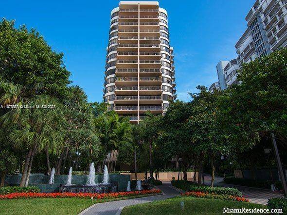 Motivated ! ! FURNISHED OR UNFURNISHED Luxury condo at The Tiffany condo in Bal Harbour !