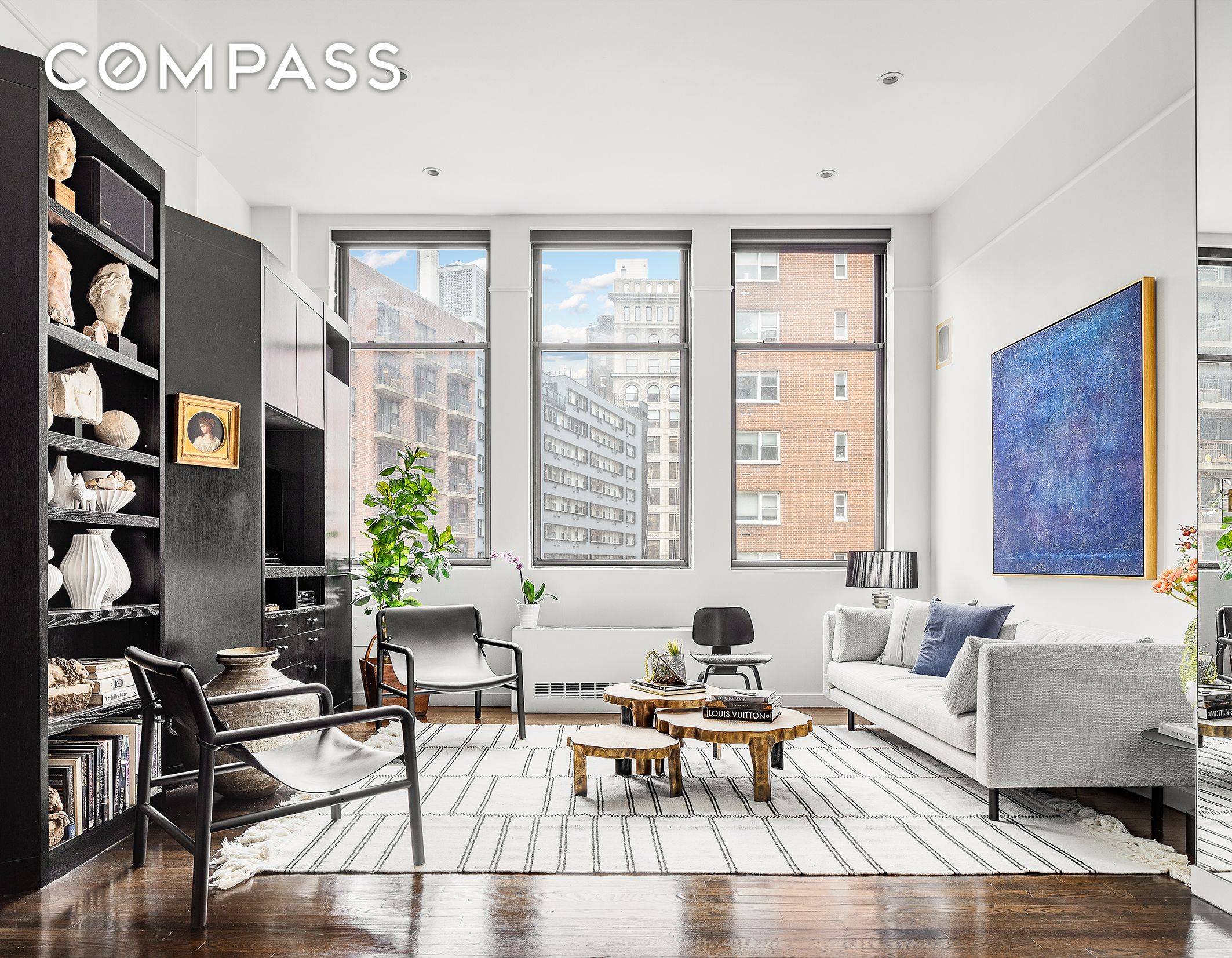 Perched in arguably the most convenient of all Downtown settings moments from Union Square this beautiful, bright, move in ready South West facing home is located in one of the ...