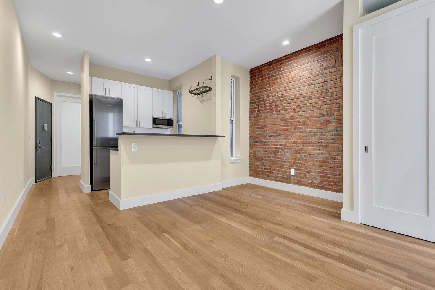 STUNNING HOME W CONDO QUALITY FINISHESCYOFABOUT APT 5H LG Washer Dryer Combo, Wall Mounted Fujitsu Air Conditioning amp ; Heating Units w Remote Control, Spacious Living Room, Exposed Brick Throughout, ...
