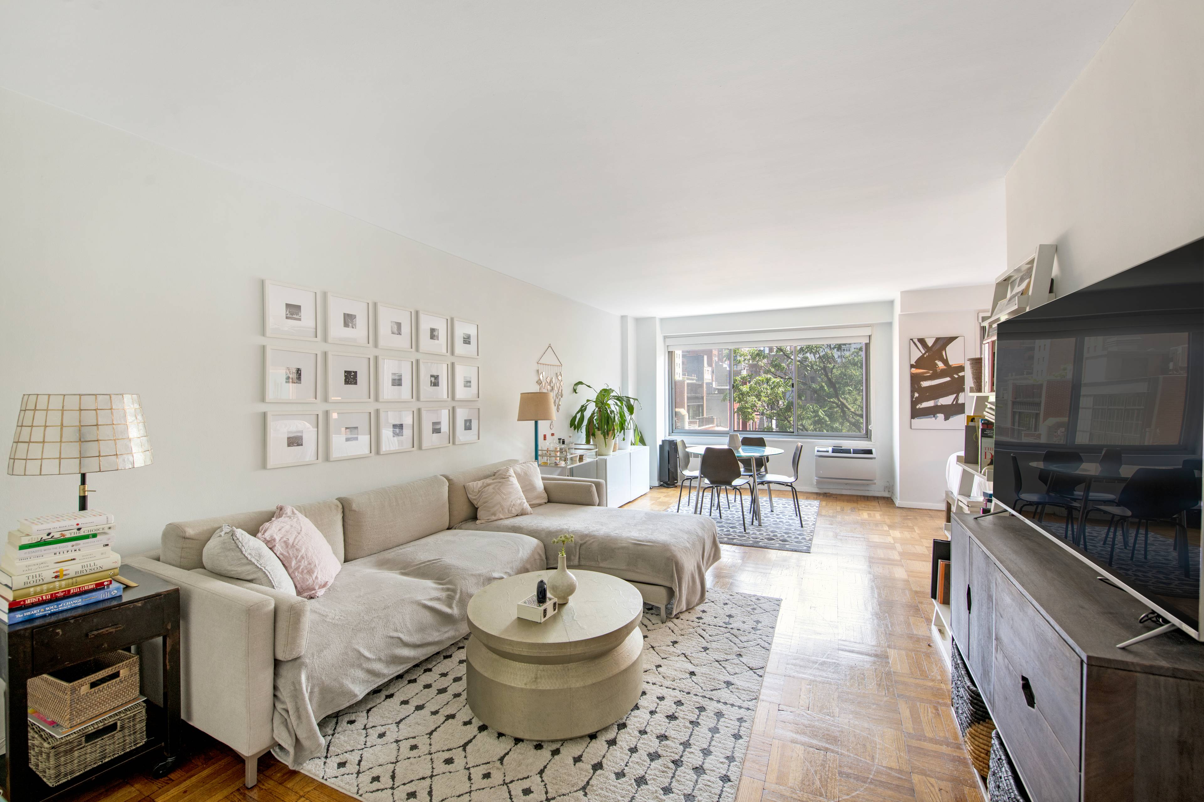 GREENWICH VILLAGE CHARMER Welcome to your fabulous new home located in the charming Greenwich Village Historic District, where you ll be impressed by this quiet apartment s perfect balance of ...