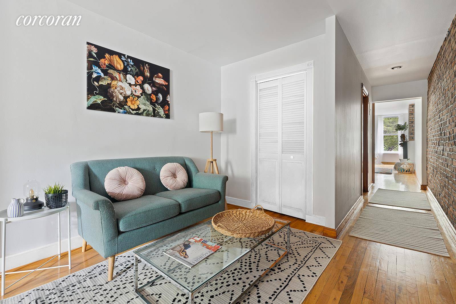 A commuter's dream, this sunny and sprawling Boerum Hill one bedroom is set in a very well maintained coop with a peaceful shared outdoor garden and free storage in the ...