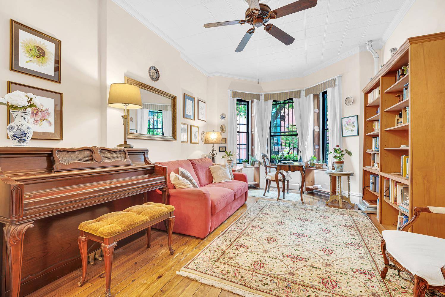 ALL SHOWINGS AND OPEN HOUSES ARE BY APPOINTMENT ONLY Historic charm and elegance are perfectly reflected in this spacious 2 bedroom apartment on a coveted tree lined block, in a ...