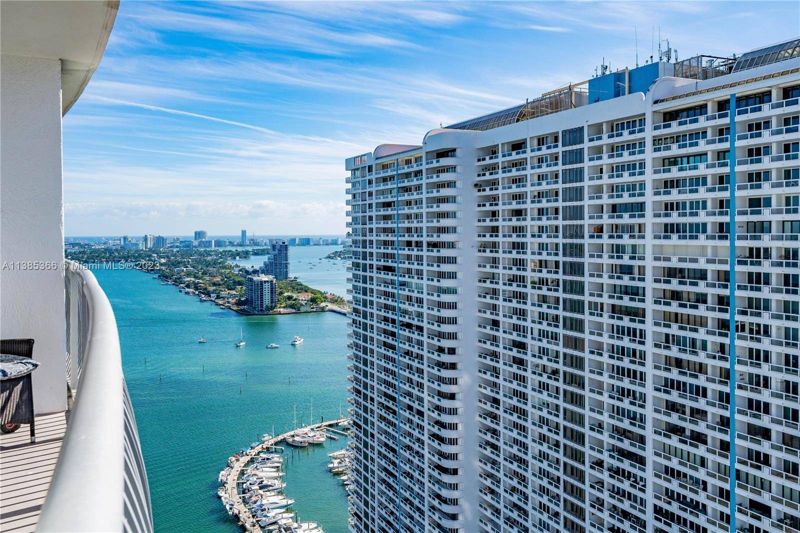 Looking for a luxurious rental experience with breathtaking views in Miami ?