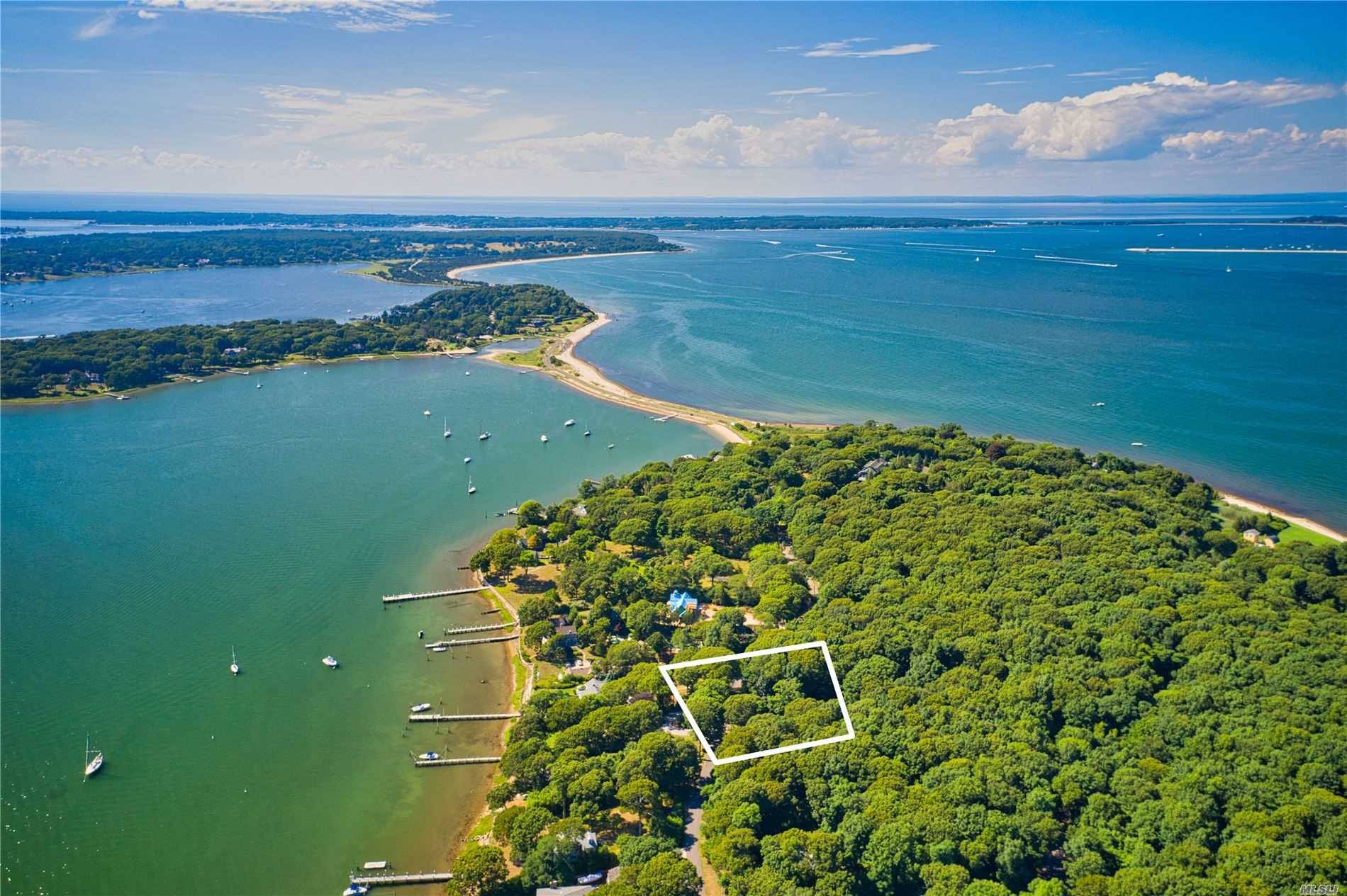 Exceptional amp ; rare opportunity to build in a coveted amp ; desirable setting on Tuthill Drive on Big Ram Island.