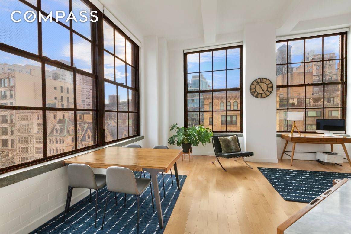 Welcome to residence 4D, an extraordinary true loft living located in the heart of the Greenwich Village.