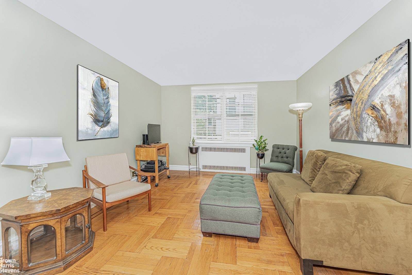 Sophisticated Two Bedrooms One Bath fully renovated apartment in one of Hudson Heights most sought after buildings.