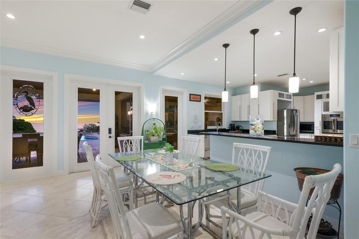 Dining/Kitchen