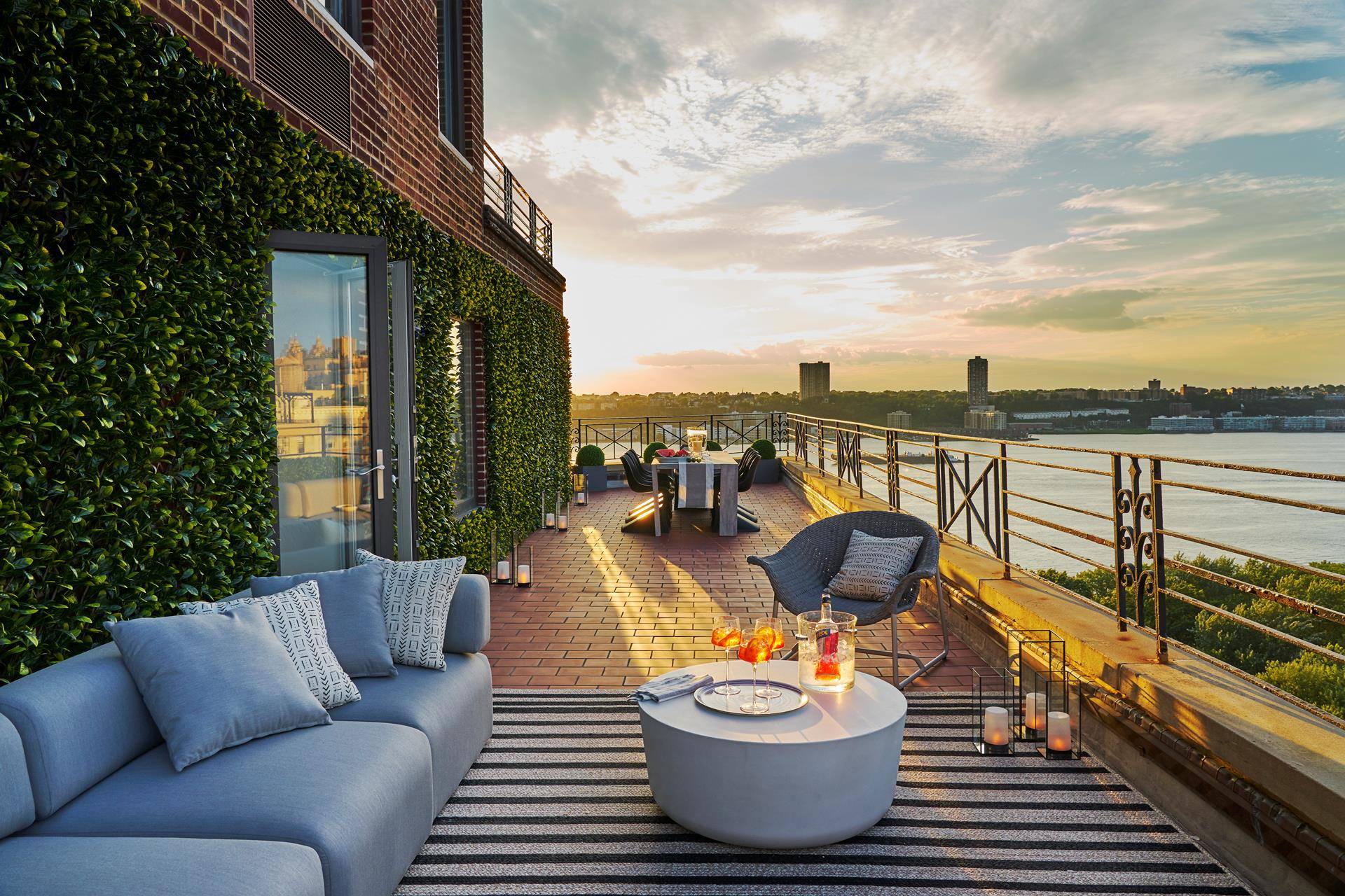 Sitting above a canopy of treetops overlooking miles of the Hudson River sweeping north to south, this substantive penthouse is perfect for entertaining large groups or simply enjoying the serenity ...