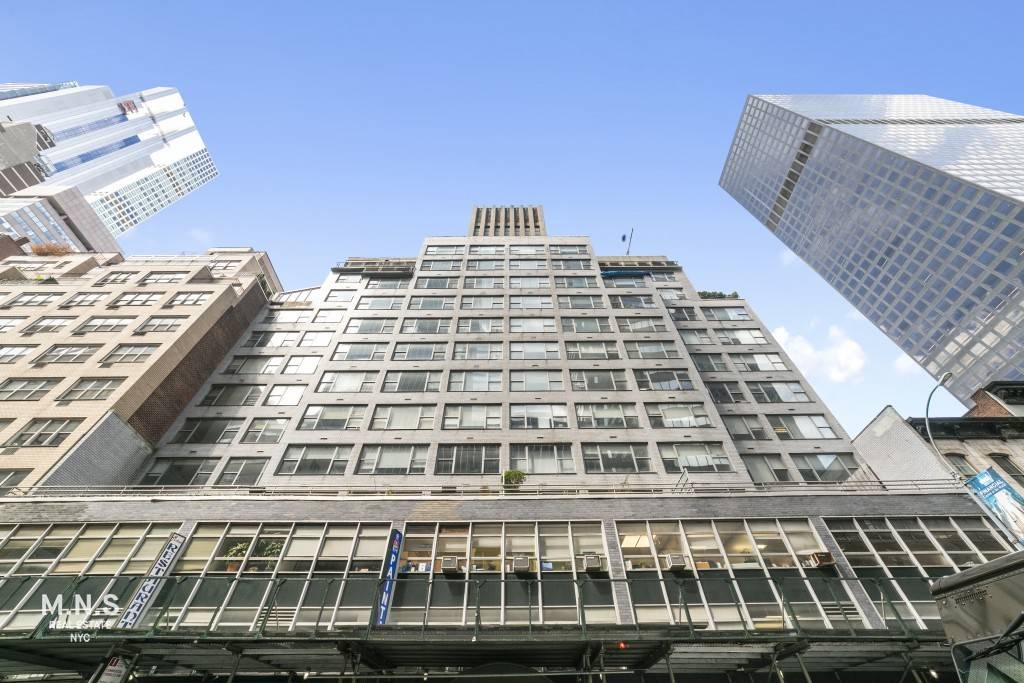 Beautiful 1 Bedroom, 1 Bathroom Available Now in Midtown EastExplore New York City living where we offer a variety of spacious, quiet, light filled studio, 1 bedroom, and 2 bedroom ...