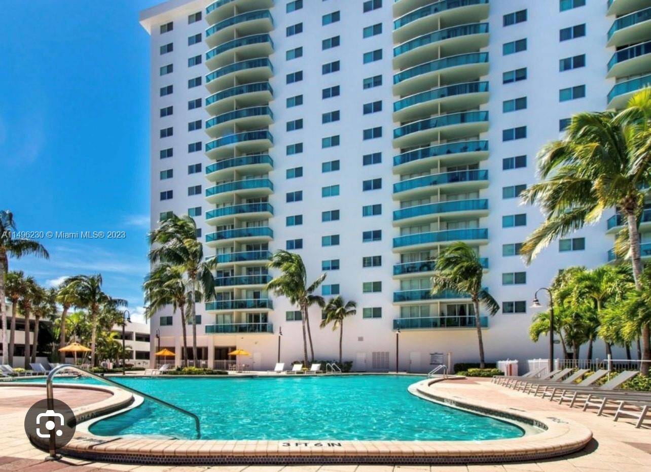 Fresh on the market Oceanview Building B condo 1 bd 1ba, 1005 sqft condo across the beach in Sunny Isles right between the intercoast and Collins Ave and the beautiful ...