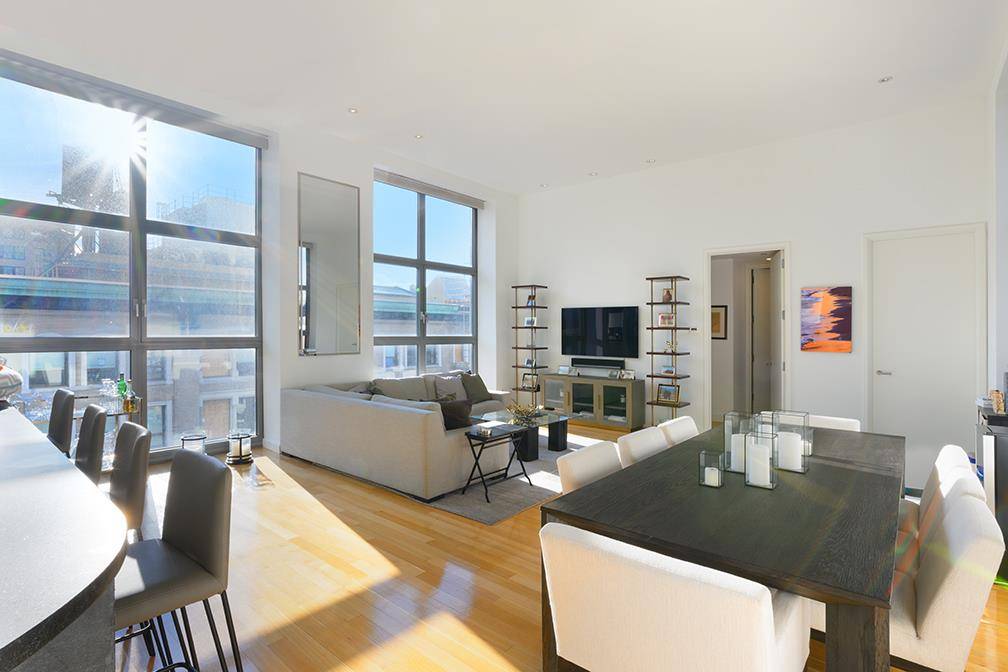 Located in the heart of the vibrant Flatiron neighborhood, this Penthouse residence at 240 Park Avenue South is the epitome of luxury and convenience.