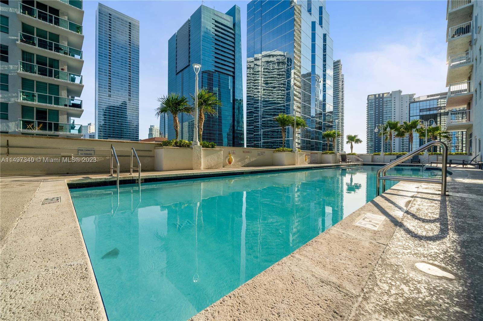 Welcome to Cloud 9, a charming one bedroom apartment in the heart of Brickell.