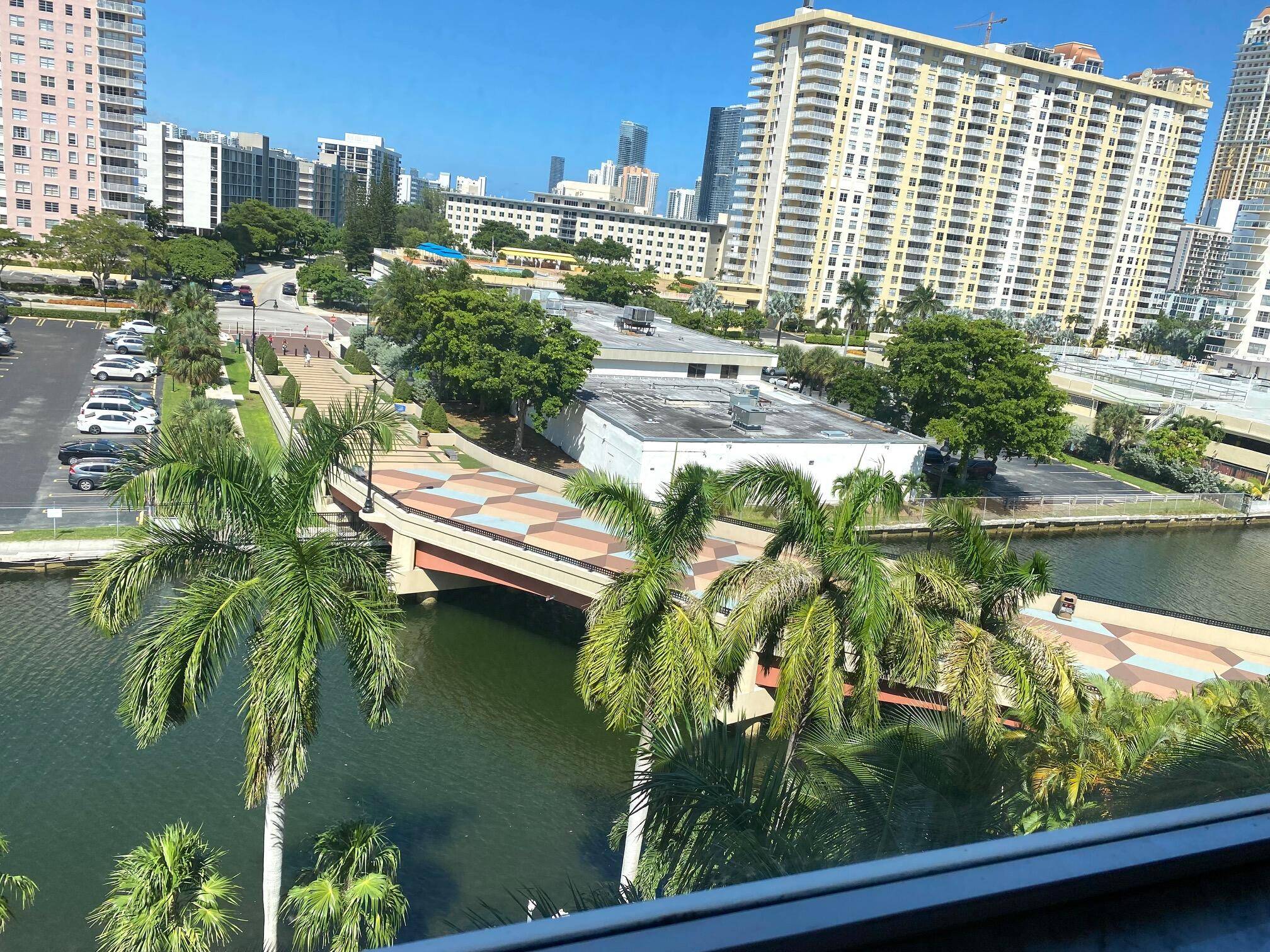 CONDO FOR RENT IN PORTO BELLAGIO, SUNNY ISLES BEACH AMAZING LOCATION WALK TO THE BEACH, EXCELENT RESTAURANTS SHOPPING CENTERS, AND THE FABULOUS LIFESTYLE, ON THESE 2 BEDROOMS, 2 BATHS, WITH ...