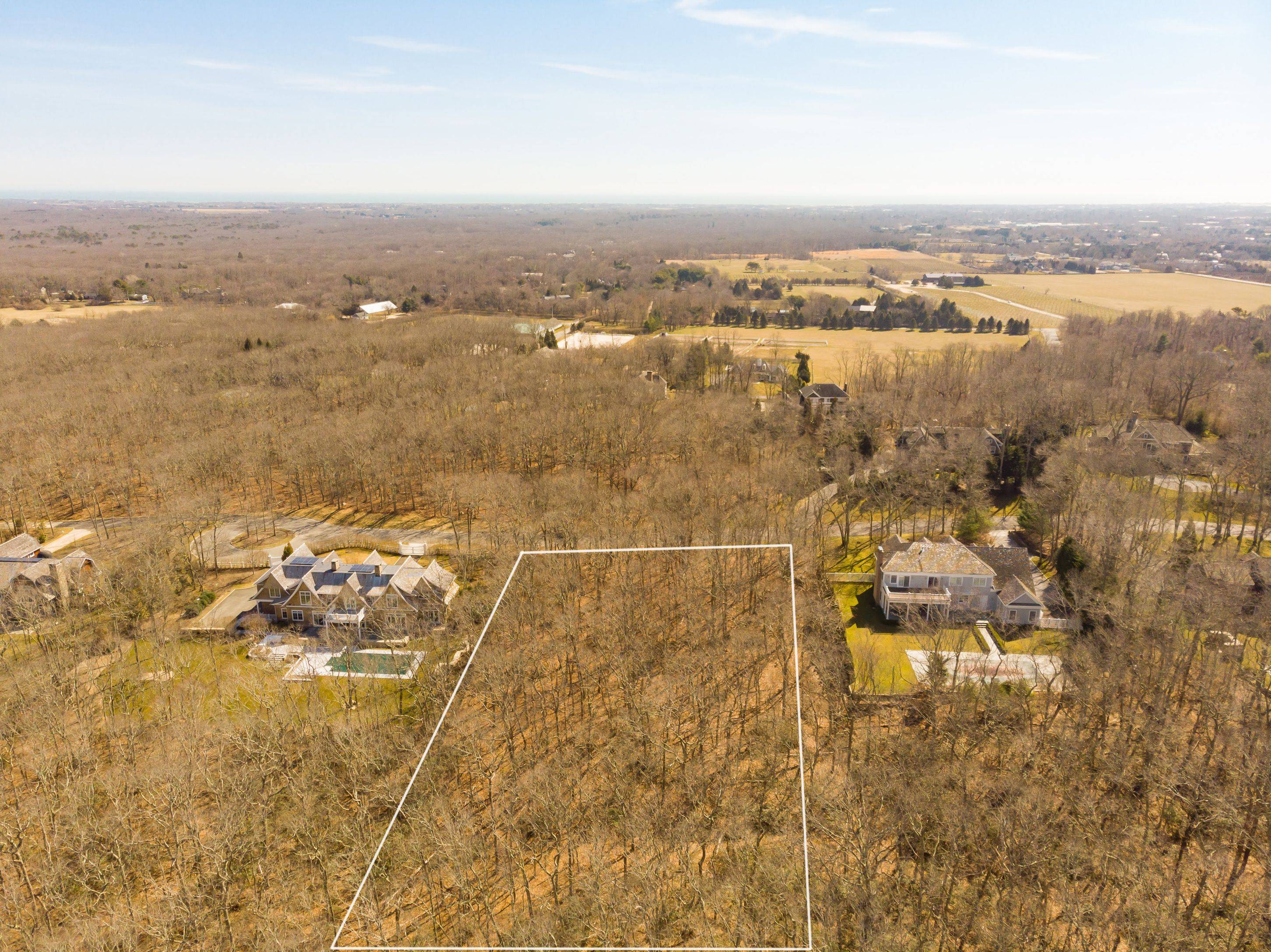 Exceptional land offering just north of Bridghampton village