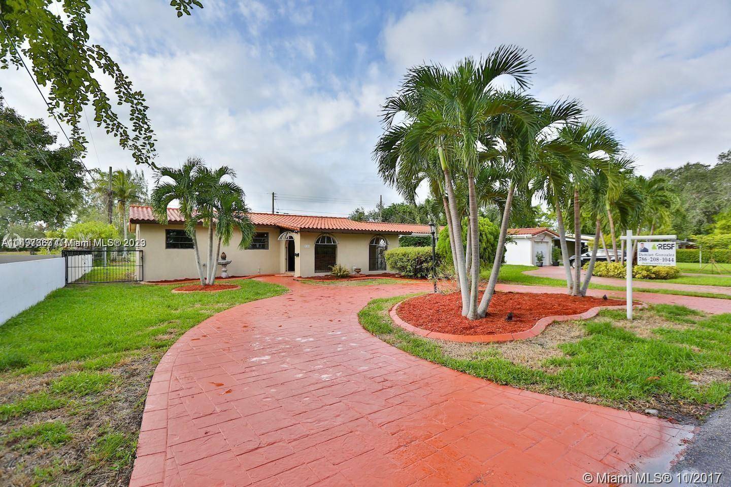 It is a wonderfully located corner lot with the privacy of a cul de sac.