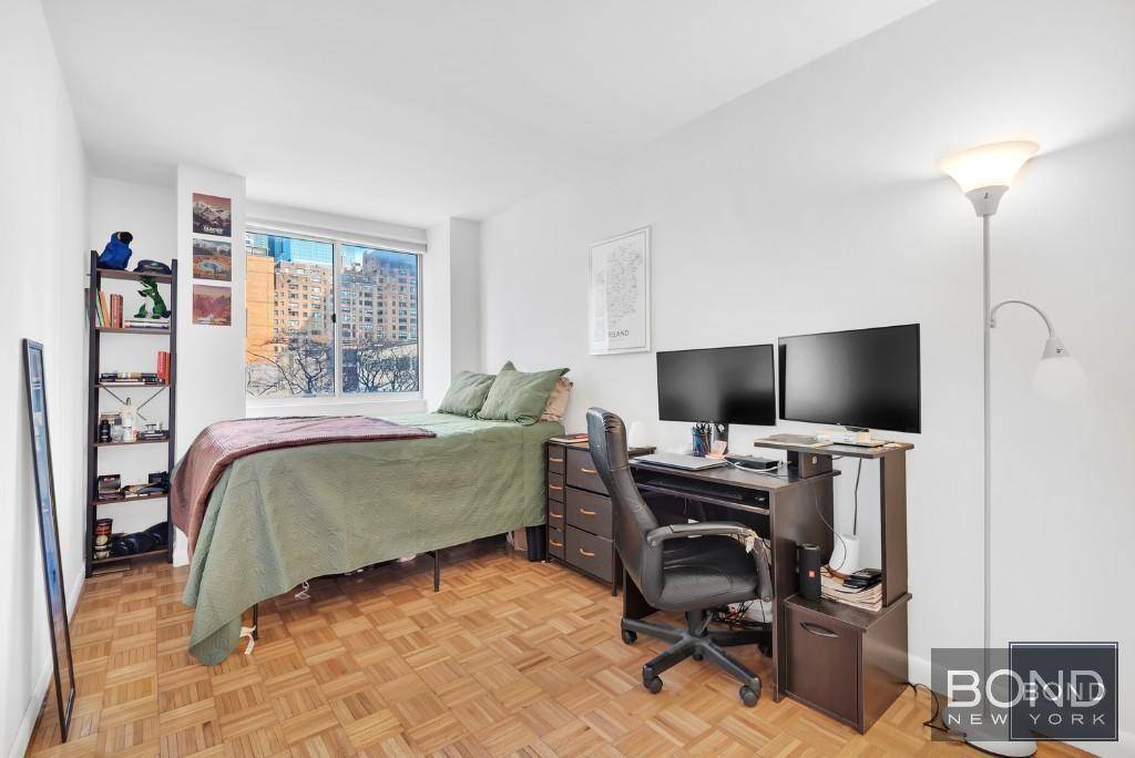 Stunning 1 bedroom. Luxury Condo with amenities in Murray Hill.