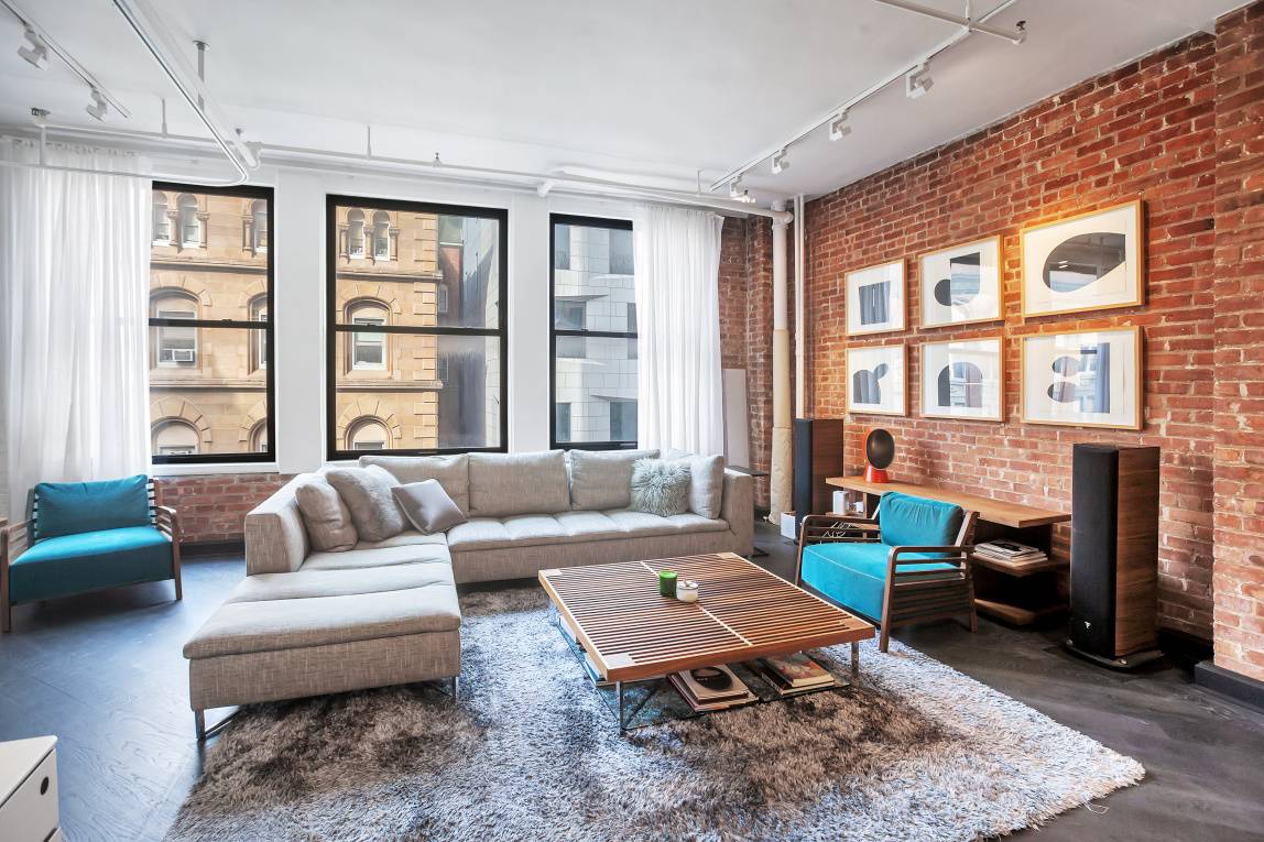 Enjoy true loft living in the Flatiron District in this stunning two bedroom, two bathroom co op featuring grand proportions, original details and chic contemporary design.
