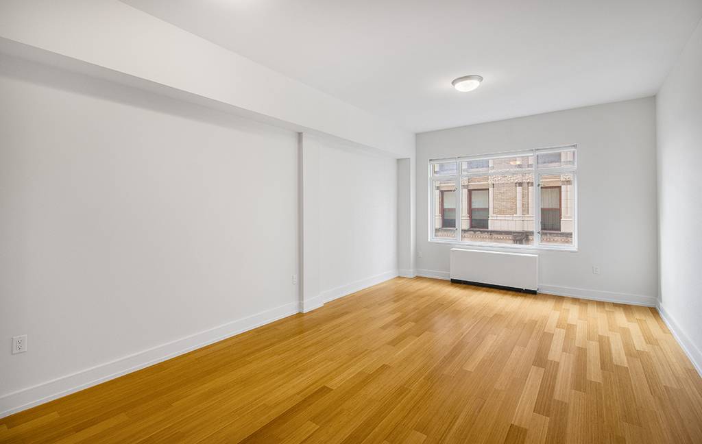 500 gift card for any leases signed by 10 31 The 74 studio, one, two, and three bedroom apartments located at Instrata Brooklyn Heights reflect the artistic verve of the ...
