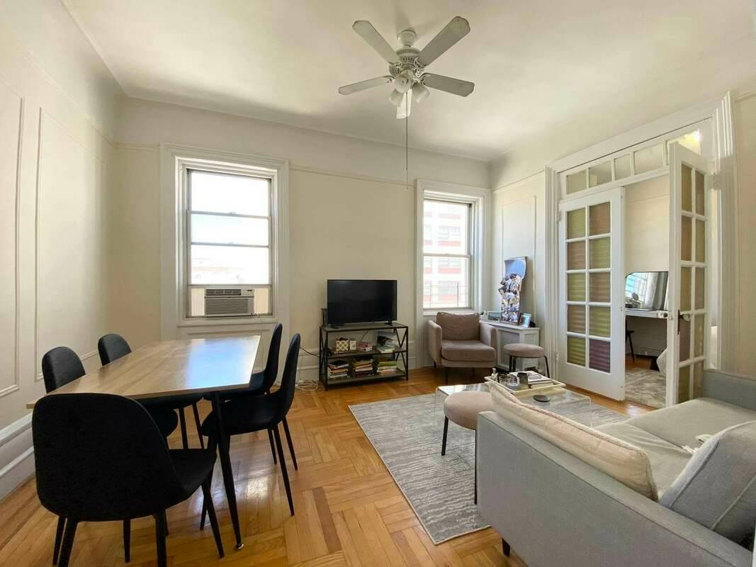 SUNNY amp ; SPACIOUS 3BR W 2 FULL BATHS IN ELEVATOR LAUNDRY PREWAR BUILDING STEPS TO COLUMBIA U BARNARD CATHEDRAL VIEW PERFECT FOR STUDENT SHARES OR FOR A FAMILY Approximately ...