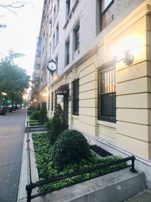 This ground floor professional space, situated on Central Park North, boasts a south facing view and is comprised of two separate units that can be utilized individually or combined to ...