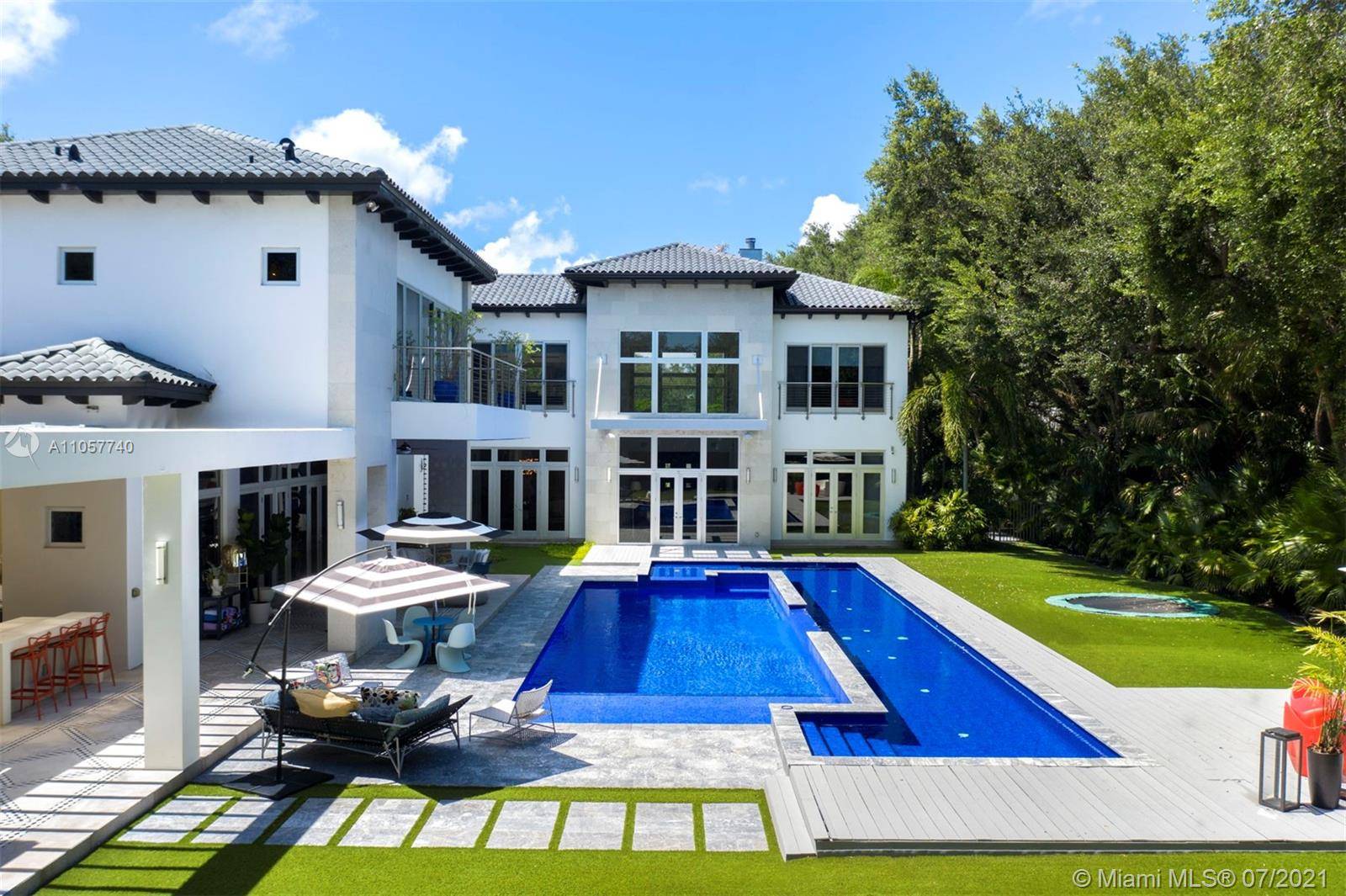 Glamorous contemporary living in Ponce Davis.