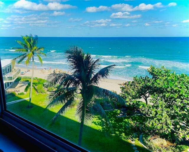 Fantastic 2 BR oceanfront location in Cove Beach Club, Deerfield Beach's only beachfront high rise directly on the Atlantic !