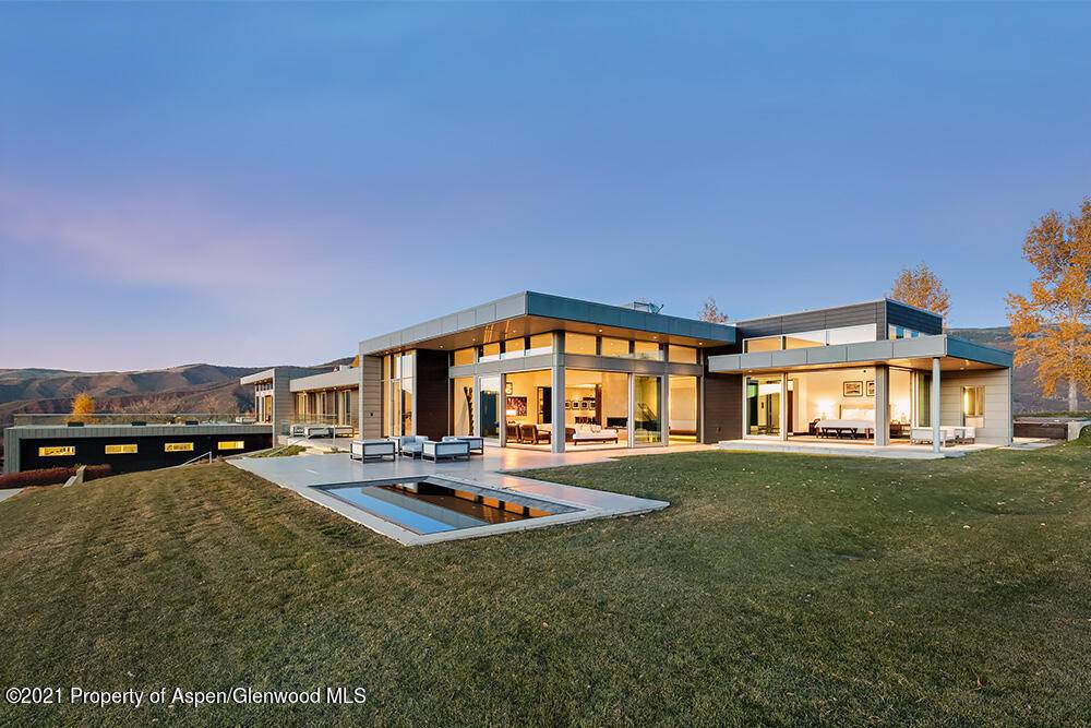 This Aspen estate has everything imaginable to expertly entertain large discerning groups.