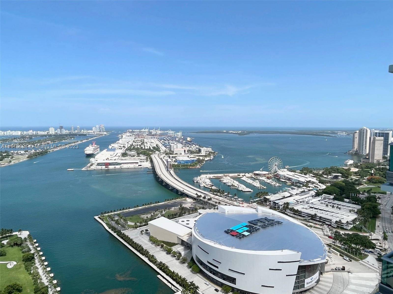 Experience the breathtaking vistas from this 2 bedroom plus den, 3 bathroom apartment at the prestigious 900 Biscayne building, located in the heart of Downtown Miami.